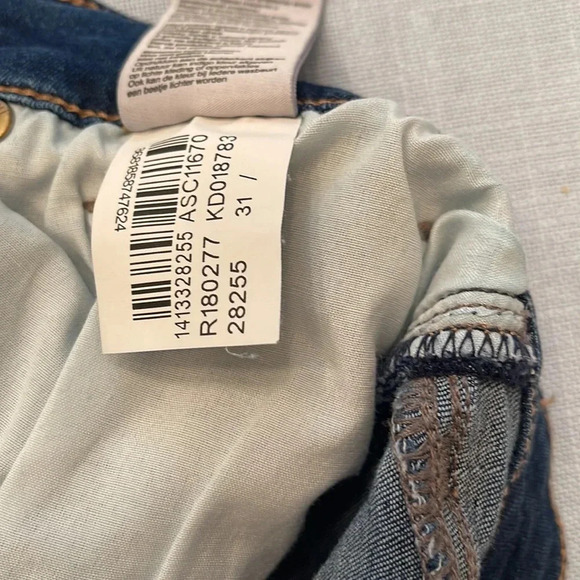 Mavi soft and stretchy Jean shorts size 31 - Picture 4 of 7